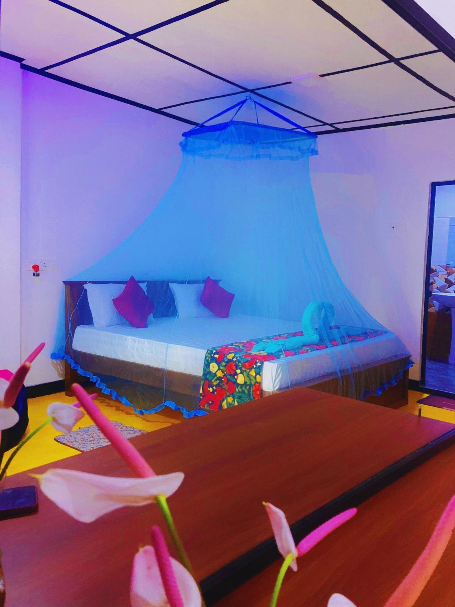 Talanta Ella Hotel ภายนอก รูปภาพ